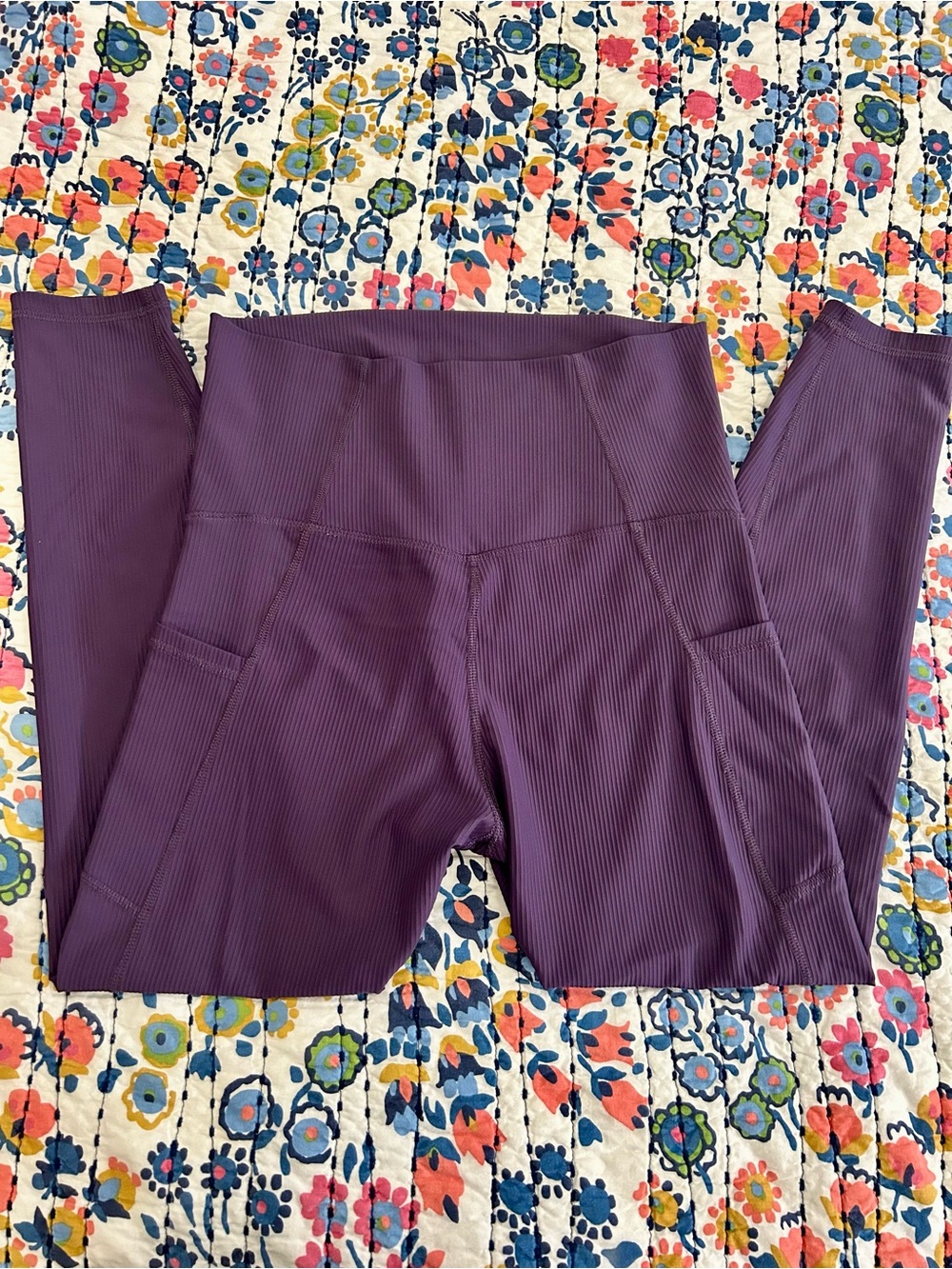 Old Navy Maternity Full Panel Powersoft Leggings in Ribbed Purple Sz M EUC